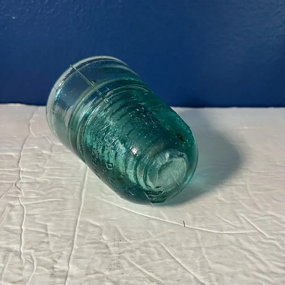 BROOKFIELD Beehive‎ Glass Insulator Aqua PAT'D NOV 13TH 1883 and FEB 12TH 1884